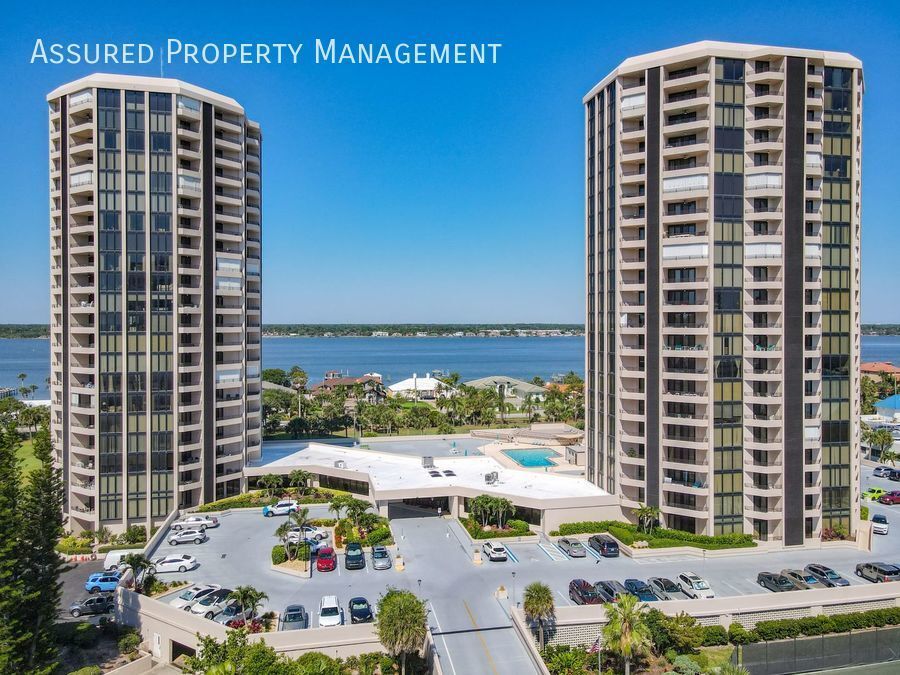 1 Oceans W Blvd-Unit -Unit 22 in Daytona Beach, FL - Building Photo