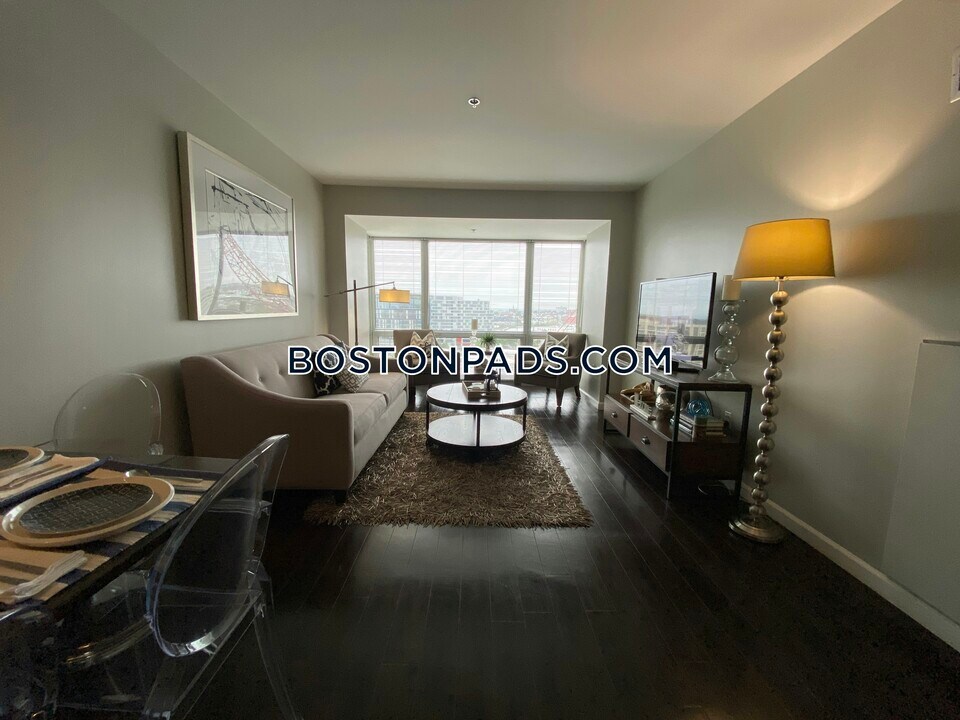1 Park Ln-Unit -ST in Boston, MA - Building Photo