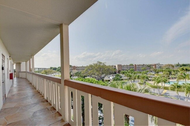 4028 Newcastle B in Boca Raton, FL - Building Photo - Building Photo