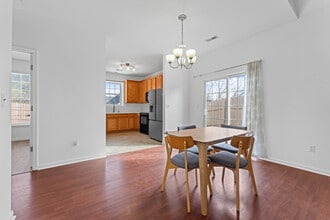 4 Maravista Ave in Greenville, SC - Foto de edificio - Building Photo