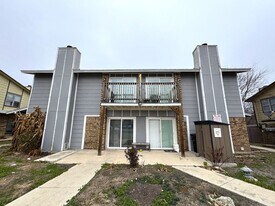 3003 Lake Rd in Killeen, TX - Building Photo