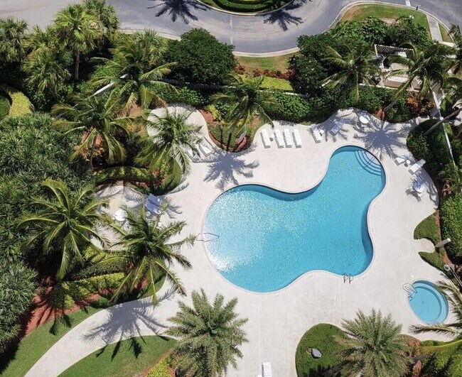 5049 N Hwy A1A in Fort Pierce, FL - Building Photo - Building Photo