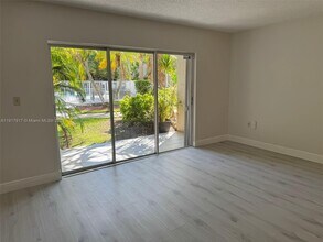 16226 SW 92nd Ave in Palmetto Bay, FL - Building Photo - Building Photo