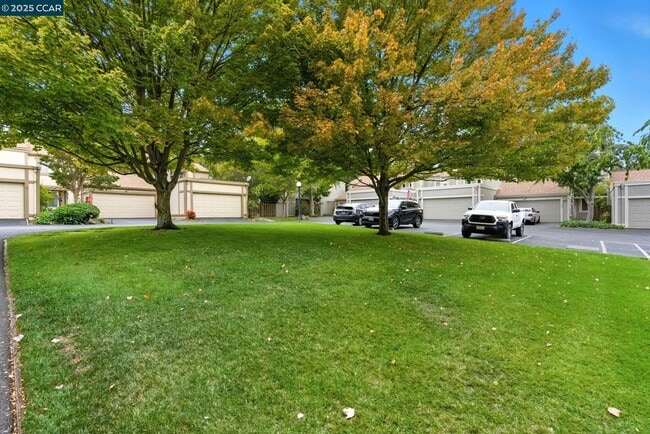 209 Valley Oak Plaza in Martinez, CA - Building Photo - Building Photo