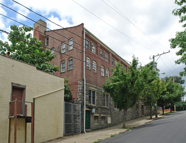 430 N West St in Wilmington, DE - Foto de edificio - Building Photo