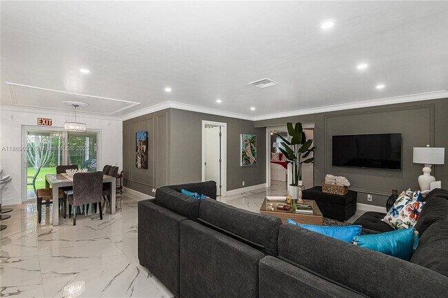 1521 Arthur St in Hollywood, FL - Building Photo - Building Photo