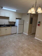 4832 Finch St in Metairie, LA - Foto de edificio - Building Photo