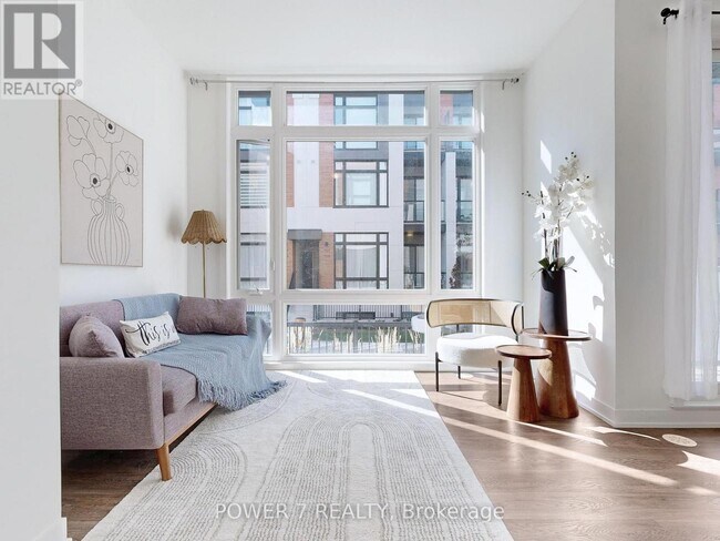 14 David Eyer Rd in Richmond Hill, ON - Building Photo - Building Photo