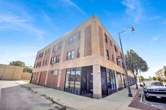 701 S 5th Ave in Maywood, IL - Building Photo - Building Photo