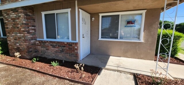 3608 University Ave in Bakersfield, CA - Building Photo