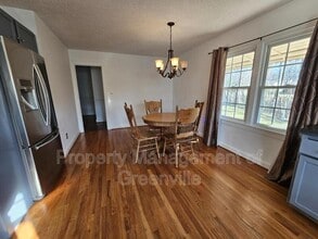 17 Springfield Ave in Greenville, SC - Building Photo - Building Photo