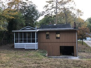 1374 Enota Ave NW in Gainesville, GA - Building Photo - Building Photo