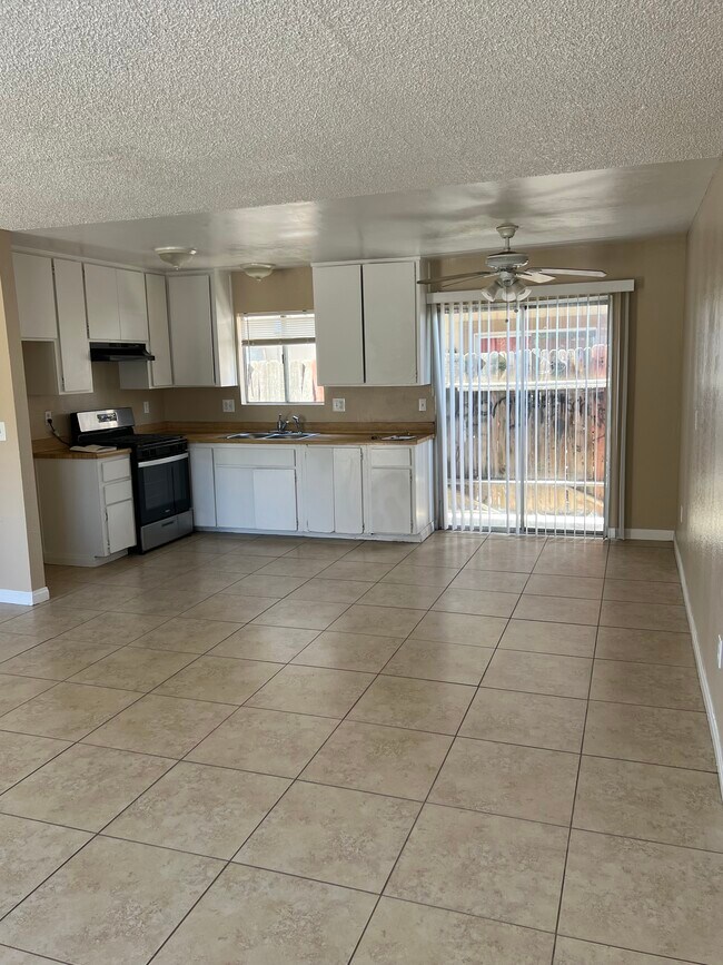 3413 Pioneer Dr Apartments and Nearby Bakersfield Apartments For Rent