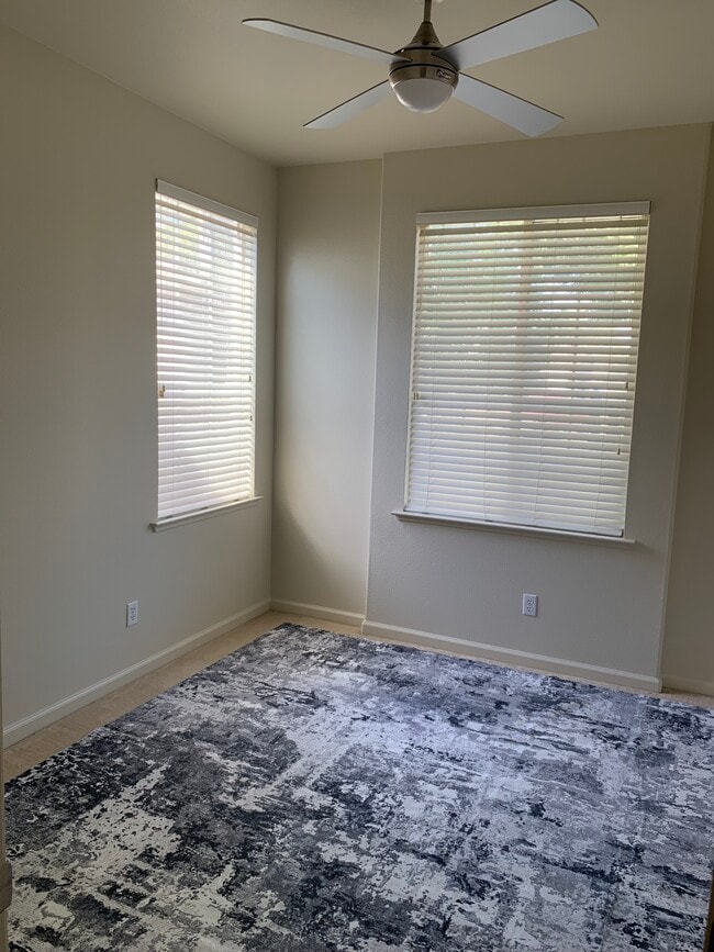 property at 1495 Breezeway Ct