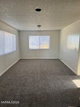 255 Jersey Ln in Fernley, NV - Building Photo - Building Photo