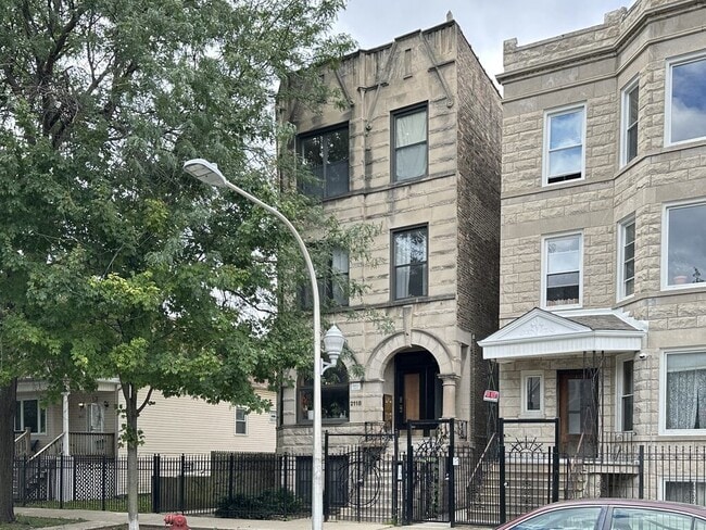 property at 2118 N Whipple St