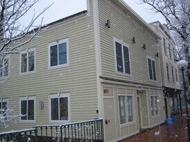 8 Main St, Unit 8 Main St - Unit B in Winooski, VT - Building Photo