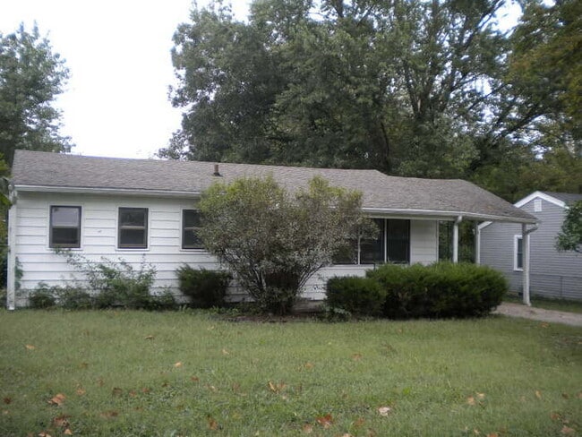 property at 1209 E 18th St