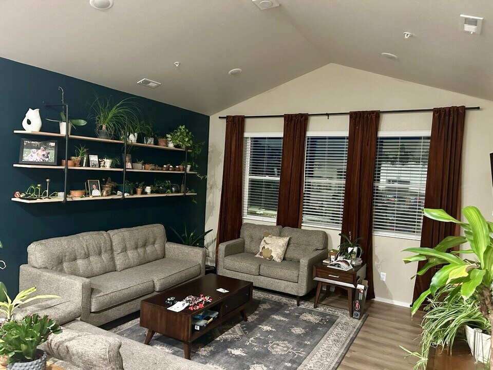 563 Vicot Wy in Fort Collins, CO - Building Photo