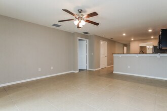8308 Silverbell Loop in Brooksville, FL - Building Photo - Building Photo