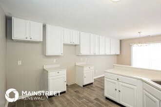 11640 Glenn Abbey Ln in Indianapolis, IN - Building Photo - Building Photo