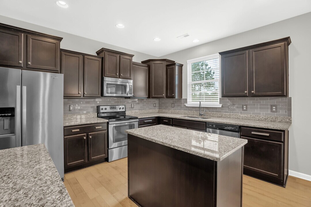 602 Applecross Dr in Mebane, NC - Building Photo