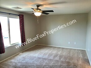 9009 W Rolling Springs Dr in Marana, AZ - Foto de edificio - Building Photo