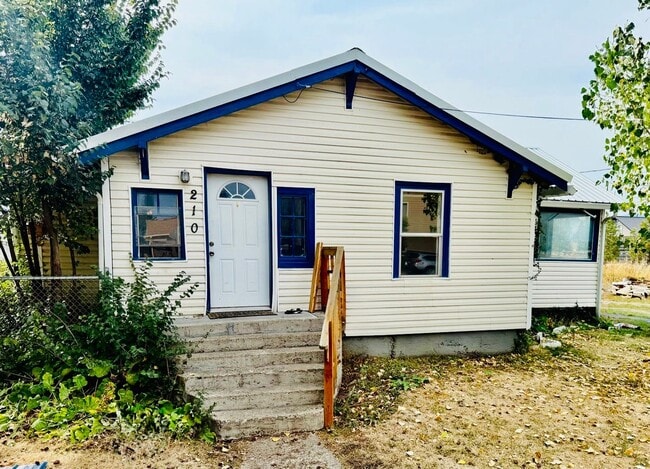 property at 210 18th St