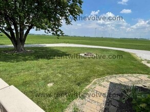 4603 S Bloomingport Rd in Winchester, IN - Building Photo - Building Photo