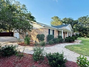 814 Pinemont Dr in Mobile, AL - Building Photo - Building Photo