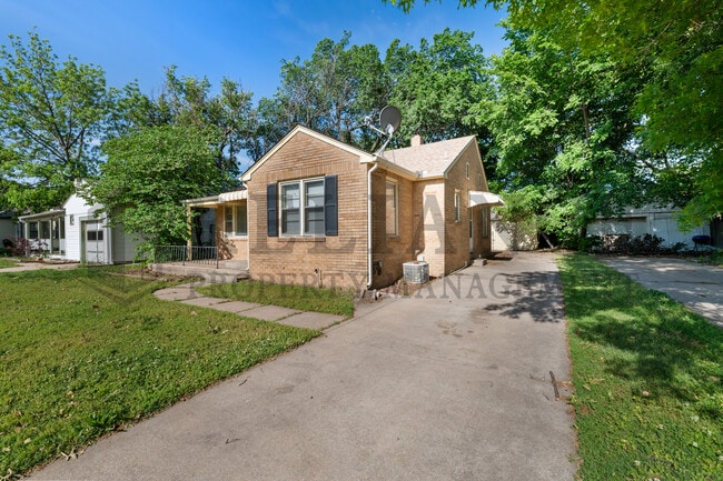 853 N Terrace Dr in Wichita, KS - Building Photo - Building Photo