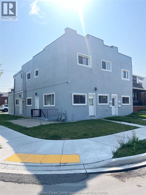 property at 904-904 Elsmere Ave