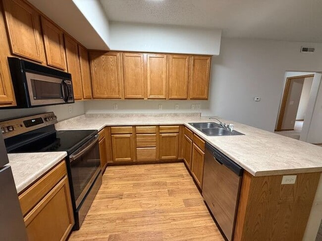 4345 York Pl in Iowa City, IA - Building Photo - Building Photo