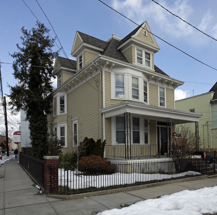 130 Atlantic St in Jersey City, NJ - Foto de edificio