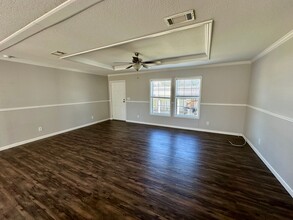 184 Sand Pebble Cir in Port Orange, FL - Foto de edificio - Building Photo