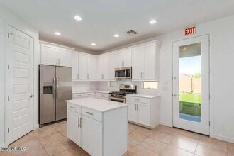 3741 S 64th Dr in Phoenix, AZ - Building Photo - Building Photo