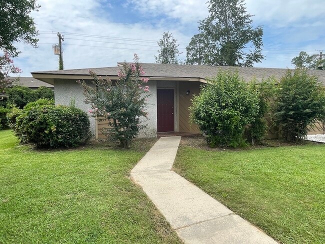property at 435 Heritage Pl