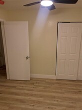 4513 W Gray St in Tampa, FL - Building Photo - Building Photo