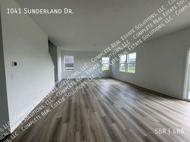 1041 Sunderland Dr in Greenwood, IN - Building Photo - Building Photo