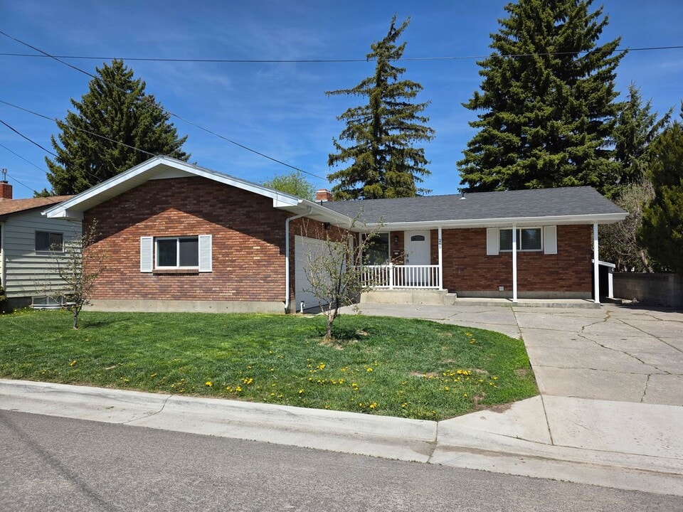 269 Ricks Ave in Rexburg, ID - Building Photo