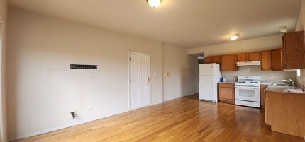 2902 W Fillmore St in Chicago, IL - Foto de edificio - Building Photo