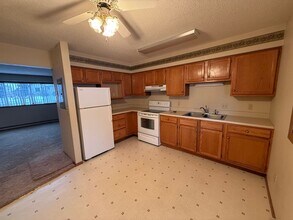 2010 Ash Ave NE in Watertown, SD - Building Photo - Building Photo