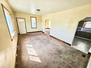 1035 Lysle Ave in McKeesport, PA - Building Photo - Building Photo