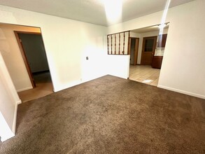 219 Augusta St in Mahomet, IL - Building Photo - Building Photo