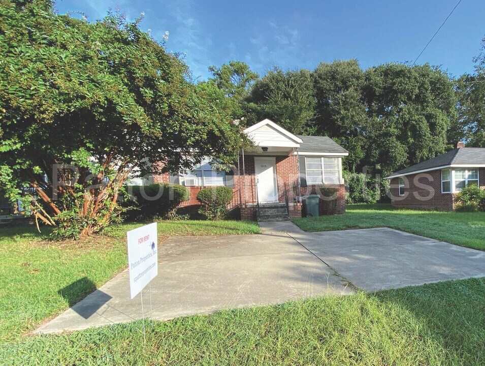 1013-1015 Munsen Spring Dr in Columbia, SC - Building Photo