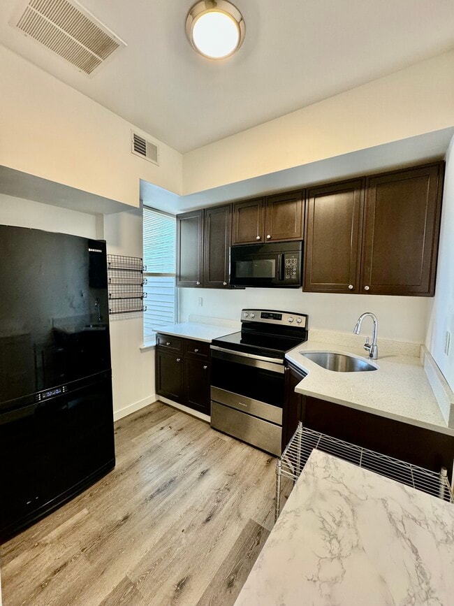 2026 N 8th St in Philadelphia, PA - Building Photo - Building Photo