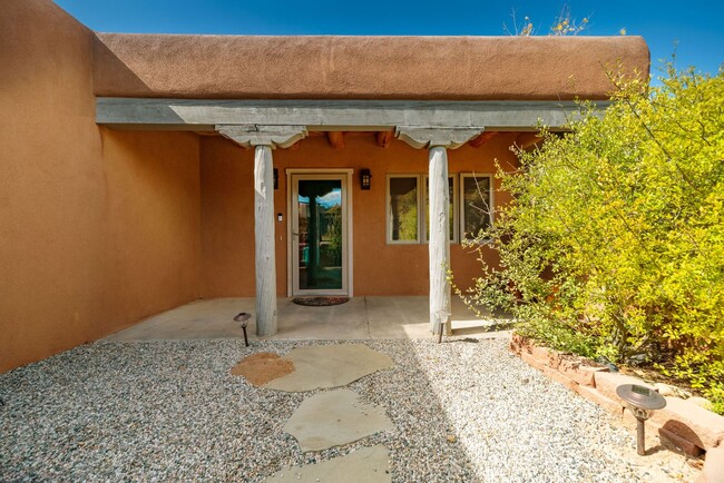 115 Jornada Loop in Santa Fe, NM - Building Photo - Building Photo