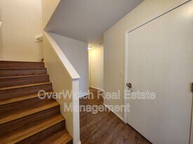 2645 Meadow Lark Way in Anchorage, AK - Building Photo