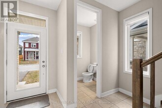 2012 Postilion St in Ottawa, ON - Building Photo - Building Photo