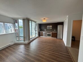 918 Cooperage Way in Vancouver, BC - Building Photo - Building Photo